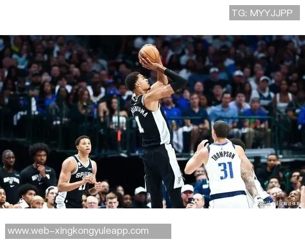 浓眉半场表现抢眼16分8篮板领衔全队助力胜利